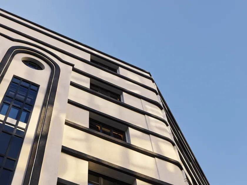 Vanoro Hotel - Image 1