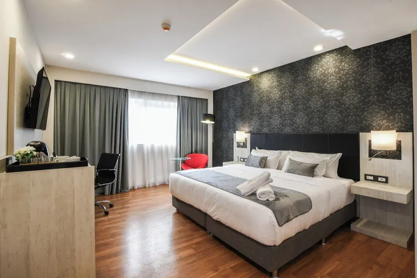 Hotel Innovo - Image 1