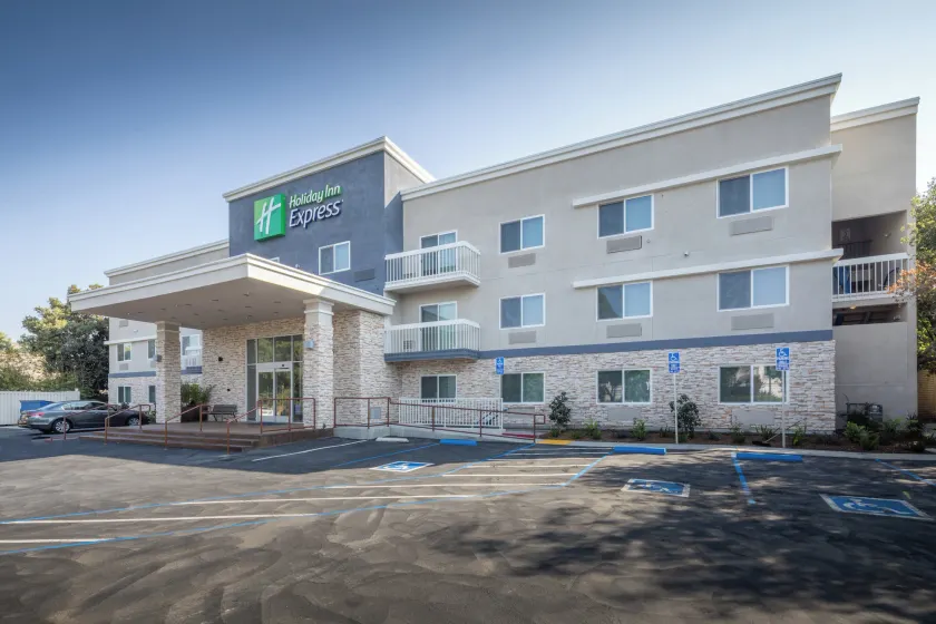 Holiday Inn Express - Sunnyvale - Silicon Valley by IHG - Image 1