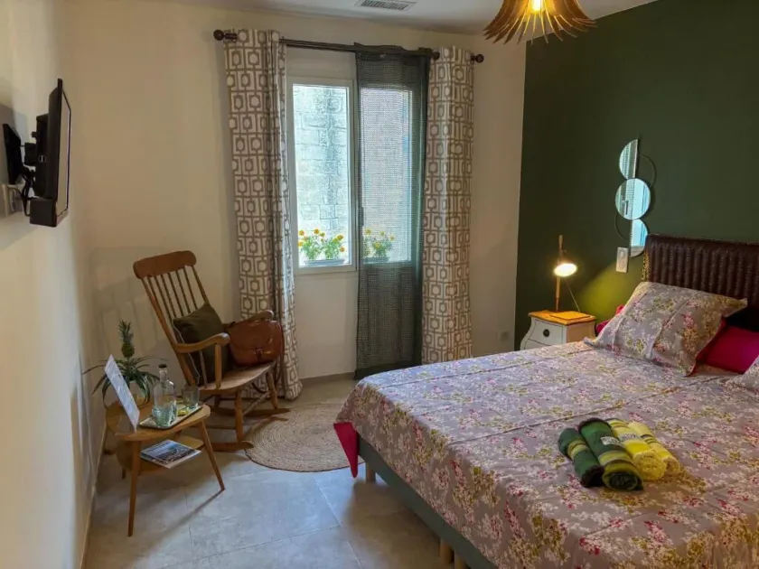 Maison sol en ciel Petit Dejeuner et Parking inclus - Camera