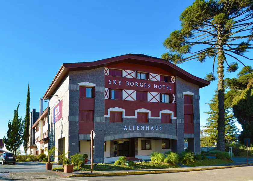 Sky Borges Hotel Alpenhaus - Gramado - Image 1
