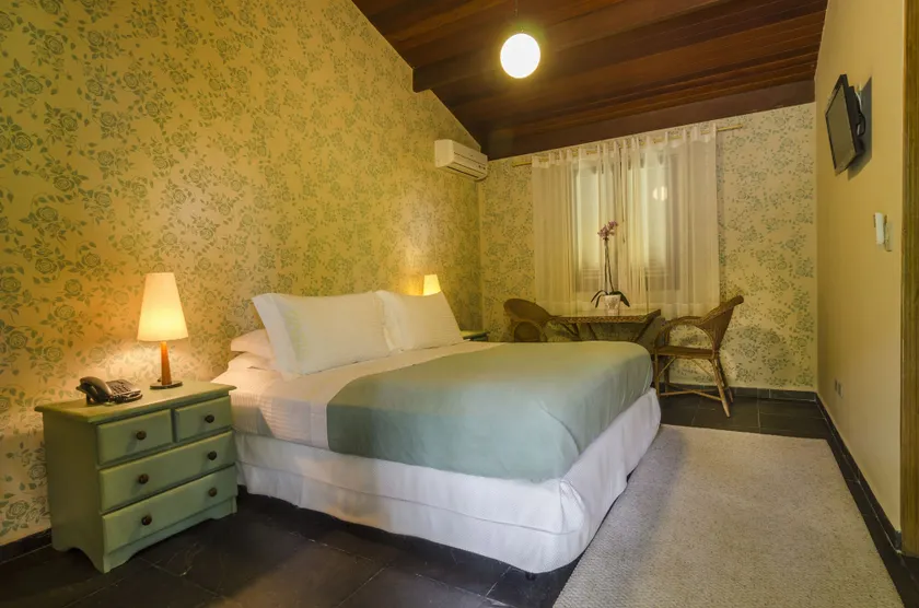 Oasis Hotel Spa - Image 1