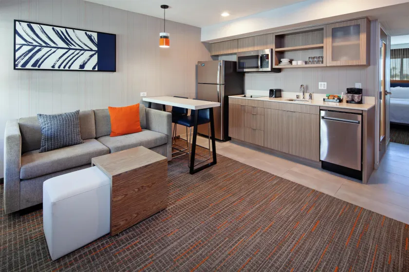 Homewood Suites by Hilton San Diego Central - Image 1