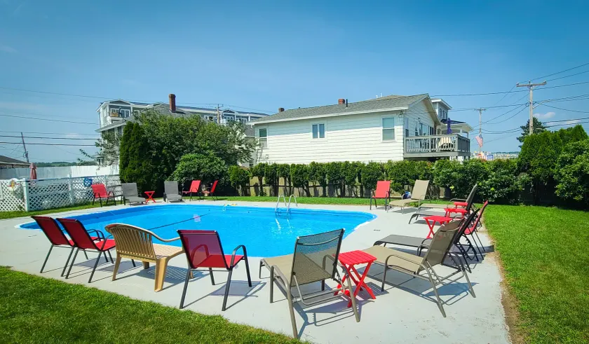 Sun and Surf Motel - Image 1
