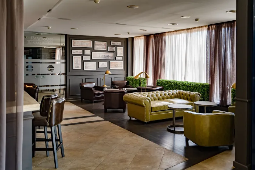Panorama Hotel - Free EV Charging Station - Lobby