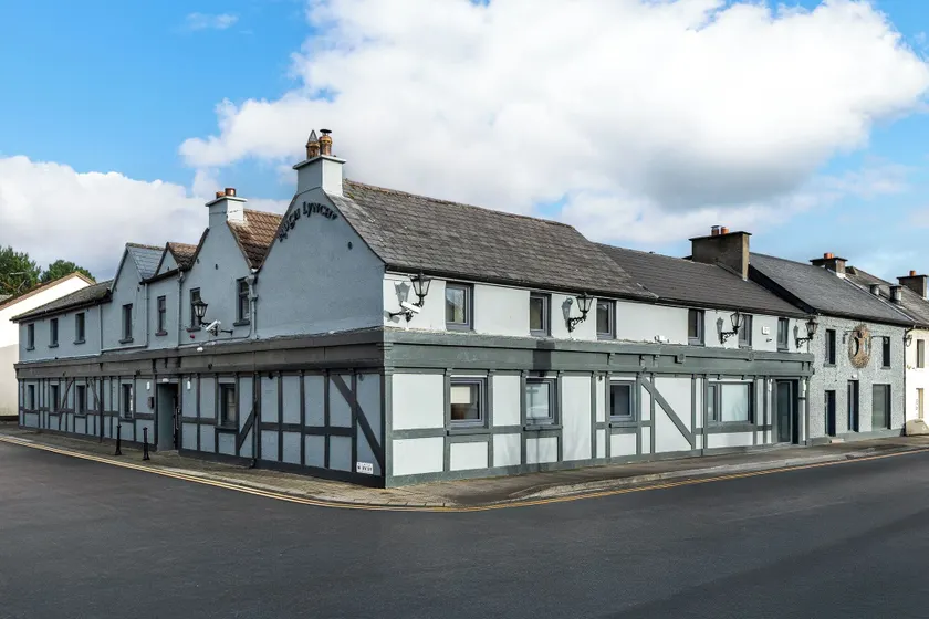 Hugh Lynch's Self Catering Accommodation - Image 1