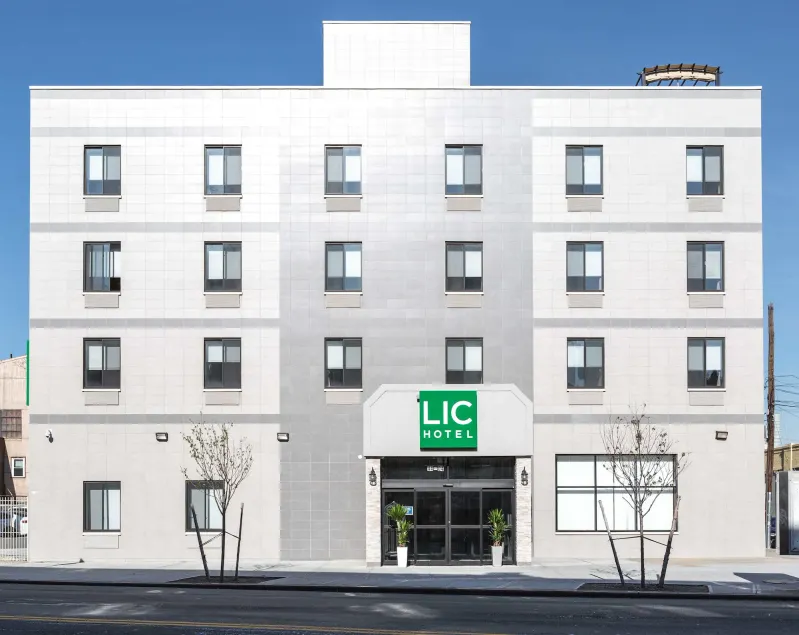 LIC Hotel - Image 1