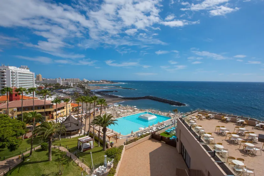 Iberostar Waves Bouganville Playa - Image 1