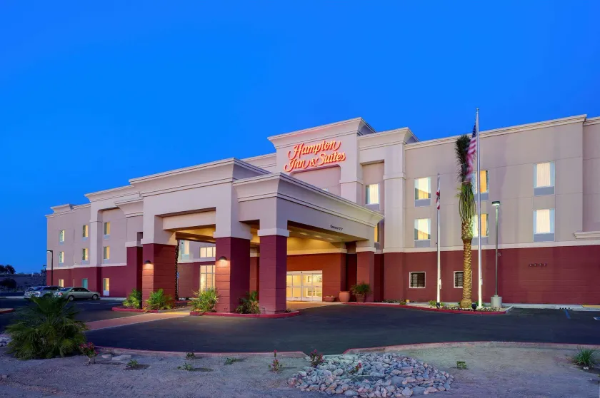 Hampton Inn & Suites Blythe - Image 1