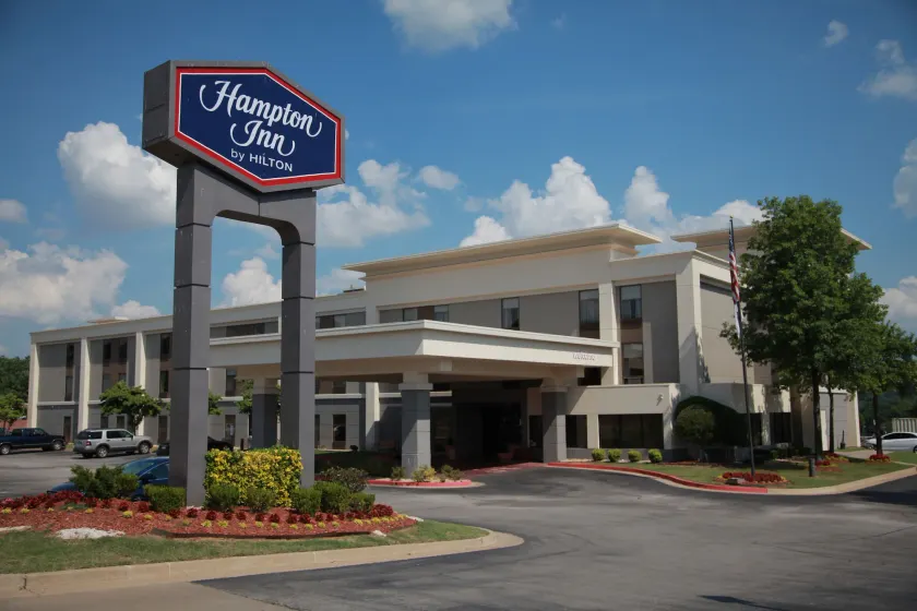 Hampton Inn Tulsa-Sand Springs - Image 1