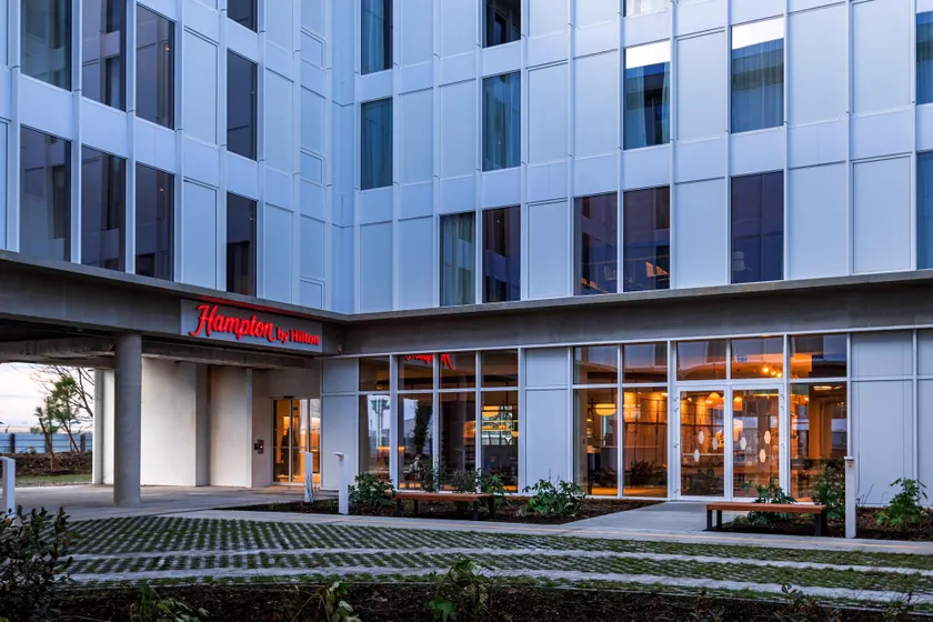 Hampton by Hilton Bordeaux Merignac Airport - Image 1