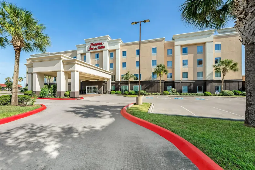 Hampton Inn & Suites Corpus Christi I-37 - Navigation Blvd - Image 1