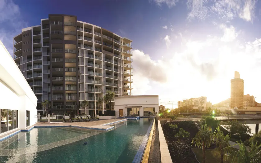 Oaks Townsville Gateway Suites - Image 1
