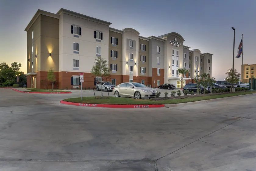 Candlewood Suites College Station by IHG - Image 1