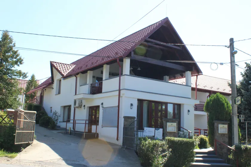 Aranyhordó Panzió Étterem és Pizzéria - Image 1