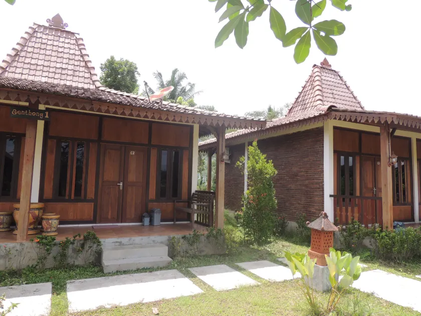 Balkondes Karanganyar (Pottery Academy) - Image 1
