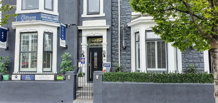 Clifton Guest House - Image 1