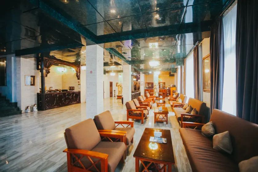 Hotel Wine Palace - Image 1