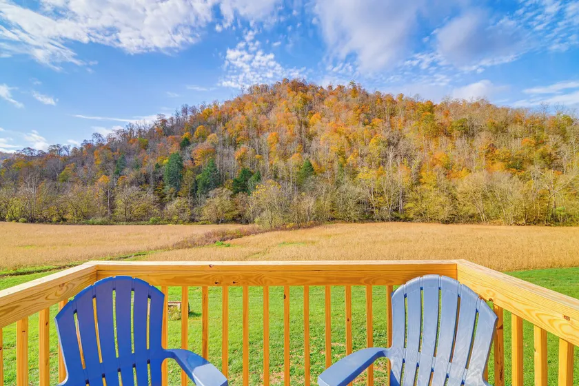 Near ATV & Hiking Trails: Home w/ Deck in Oneida! - Image 1