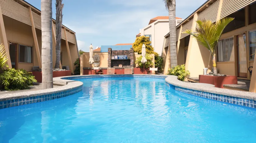 Oasis Beach Motel - Image 1