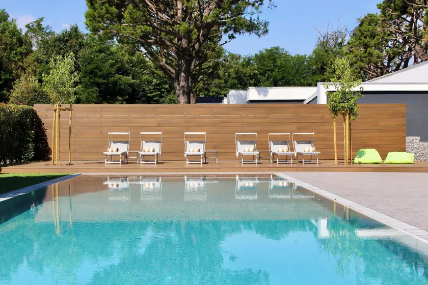 Hotel Mealba Suite & Pool - Image 1