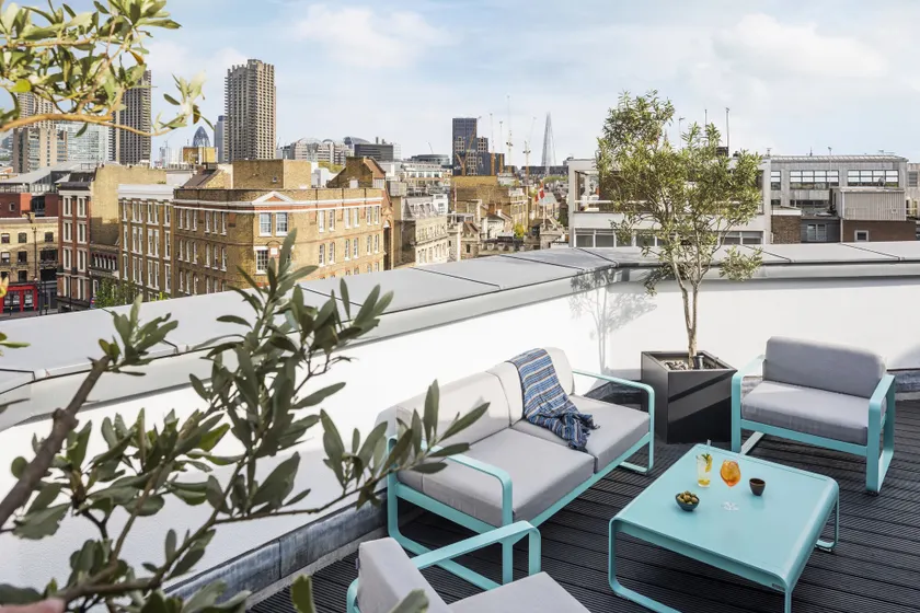 Marrable's Farringdon Hotel - Image 1