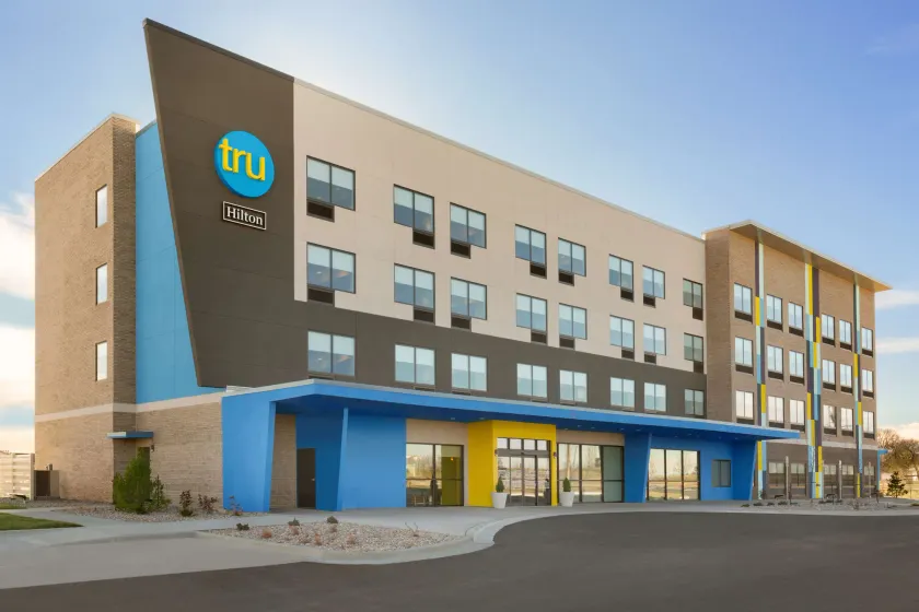 Tru by Hilton Cheyenne WY - Image 1
