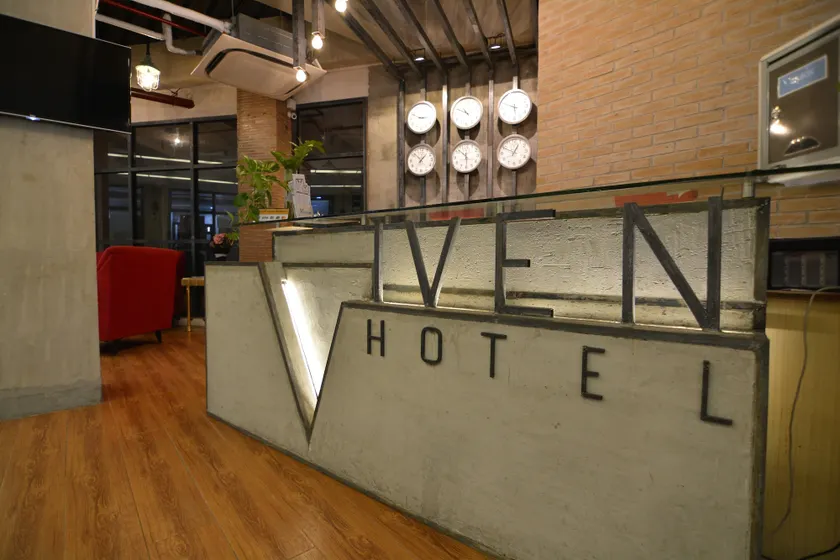Viven Hotel - Image 1