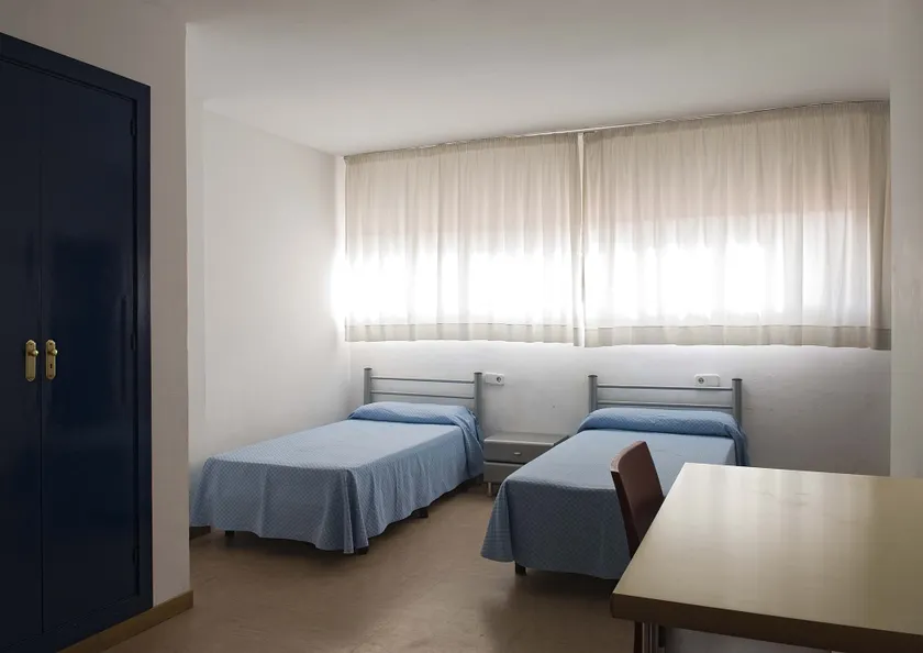 Albergue Inturjoven Sevilla - Image 1