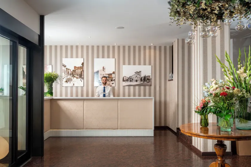 Hotel Re Enzo - Image 1