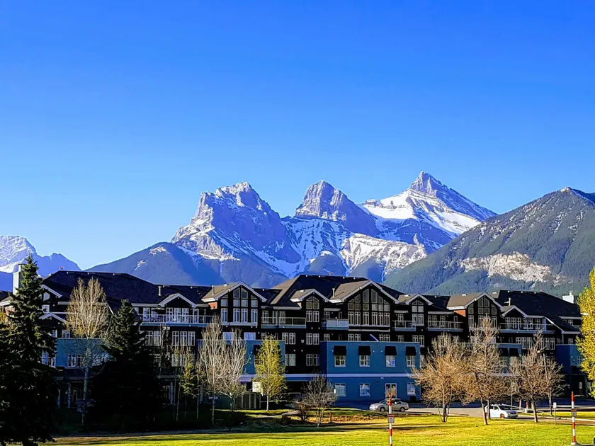 Sunset Mountain Inn - Image 1