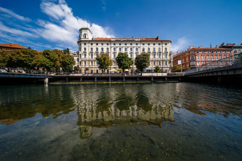 Hotel Continental - Image 1