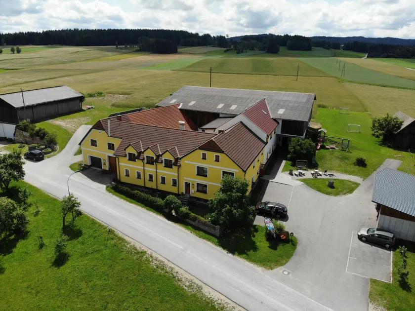 Kindererlebnis- und Biobauernhof Hipp-Bruckner - Image 1
