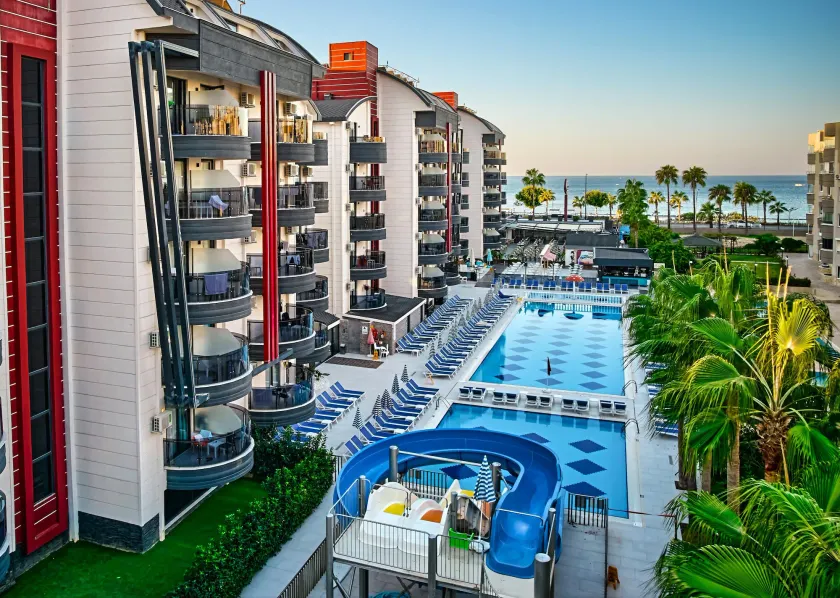Grand Uysal Beach & Spa Hotel - Image 1