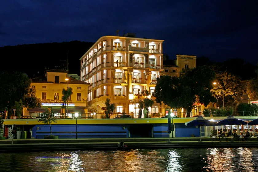 Hotel Mozart - Image 1