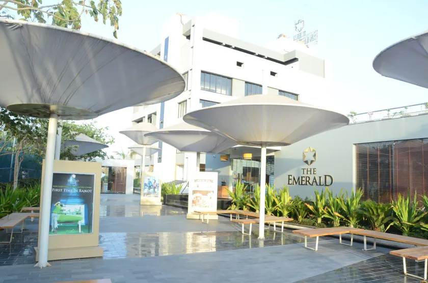 The Emerald Club - Image 1