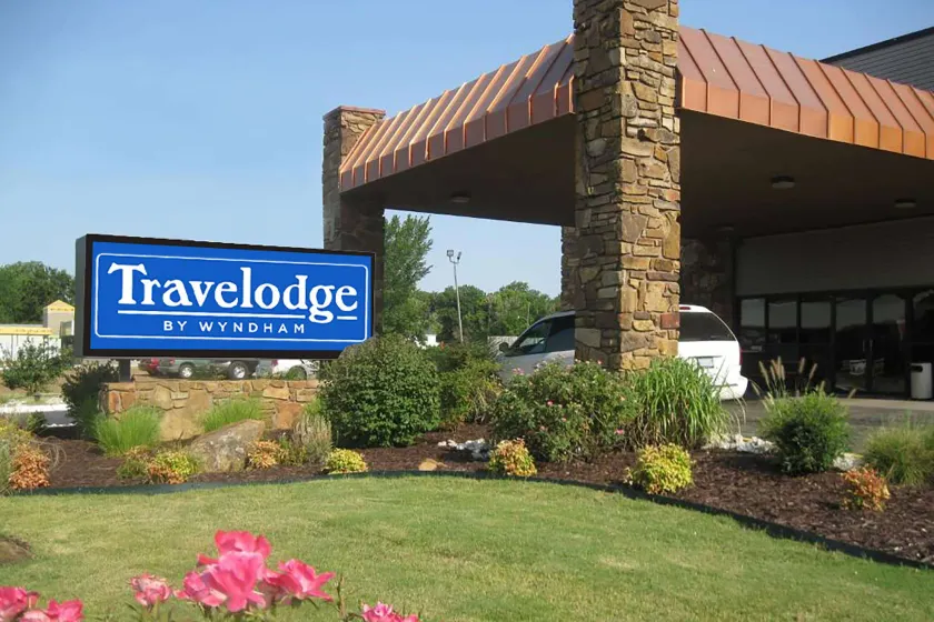 Travelodge by Wyndham Coffeyville - Image 1