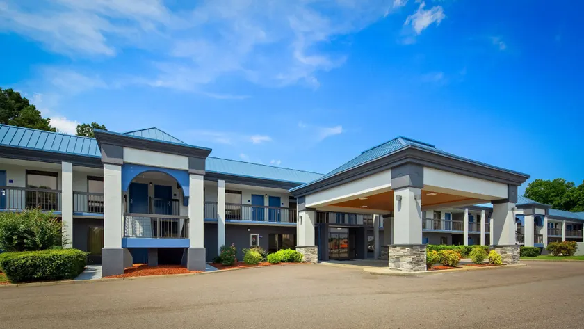 Best Western Emporia - Image 1