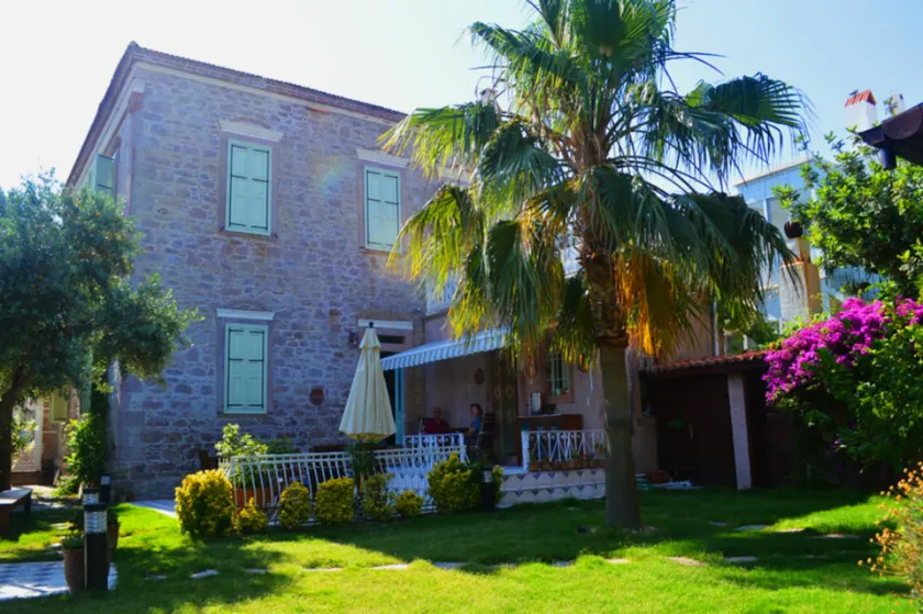 Cunda Has Konak Otel - Image 1