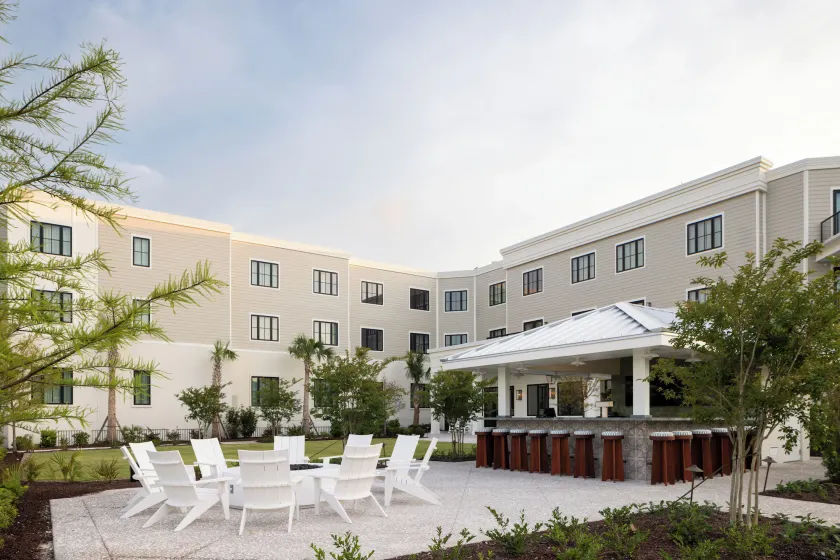 The George Hotel - Image 1