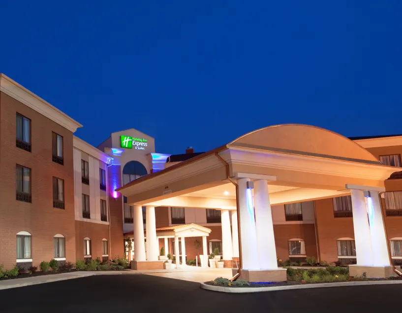 Holiday Inn Express Hotel and Suites Akron South-Airport Area by IHG - Image 1