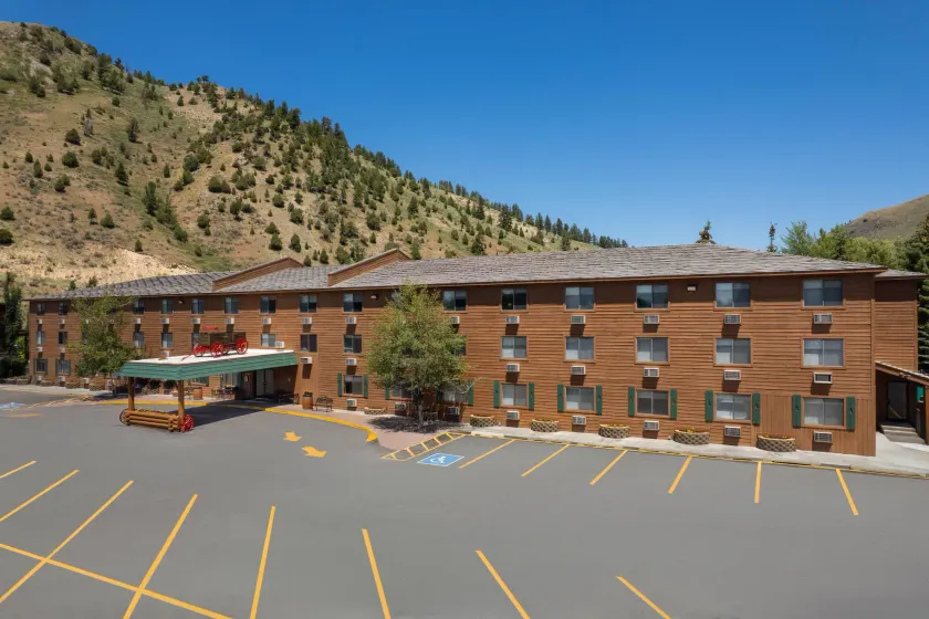 Super 8 by Wyndham Jackson Hole - Image 1