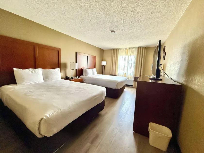 Comfort Inn Gurnee near Six Flags - Image 1