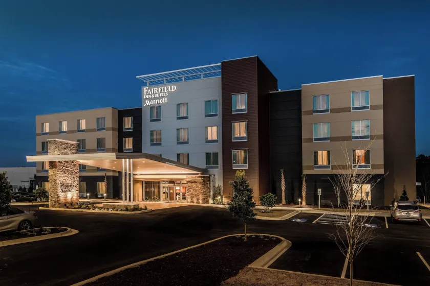 Fairfield Inn & Suites by Marriott Florence I-20 - Image 1