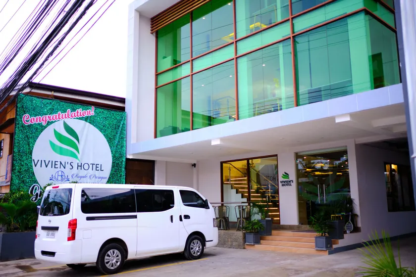 Vivien's Hotel - Image 1
