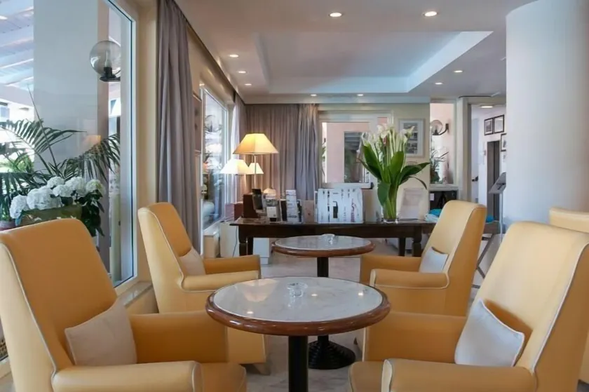 Hotel Eden - Rezeption