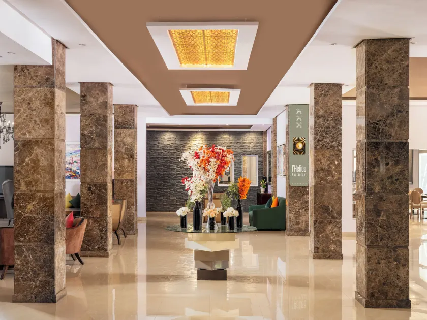 Sky Casa Airport - Lobby