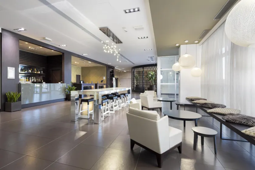 Best Western Premier CHC Airport - Image 1