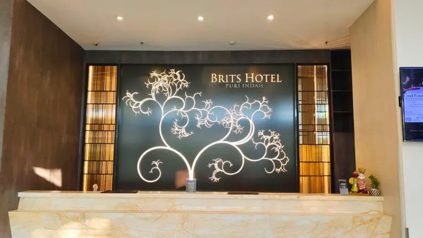 Brits Hotel Puri Indah - Image 1