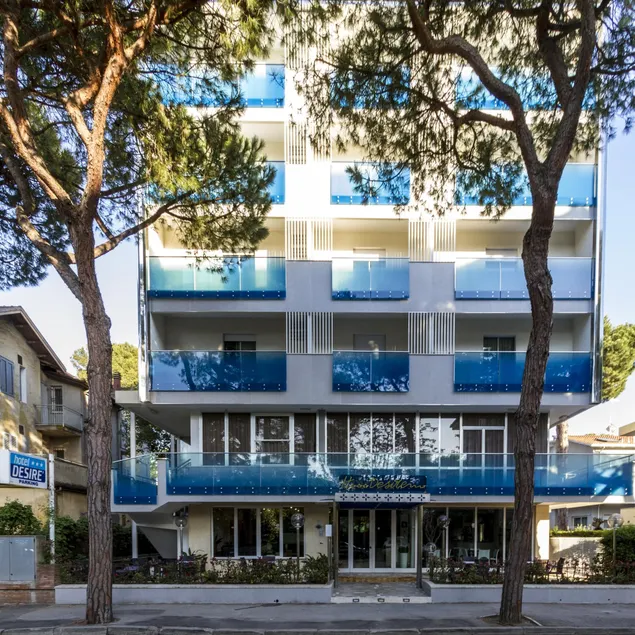 Hotel Desire' - Image 1